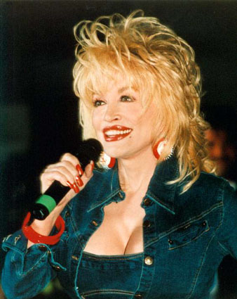 Dolly Parton, plus belle que jamais